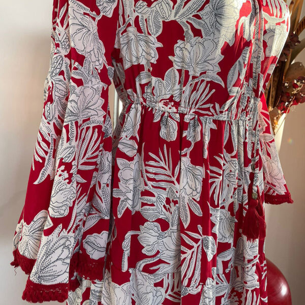Vestido de Cuello Arresortado con Adornos - Imagen 8