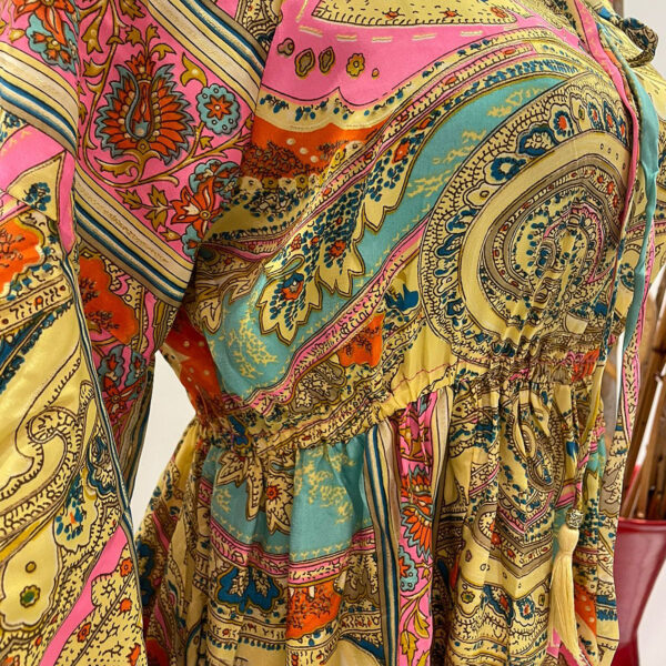 Vestido de Cuello Arresortado sin Adornos - Imagen 4