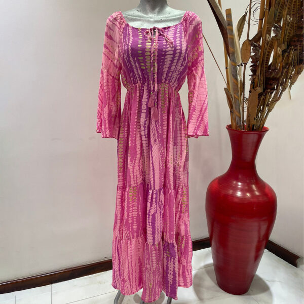 Vestido de Cuello Arresortado sin Adornos 02 01